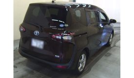 Toyota Sienta 2016