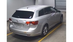 
										Toyota Avensis Wagon 2015 full									