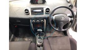 Toyota IST 2002