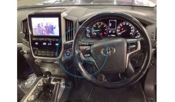
										Toyota Land Cruiser 2017 full									