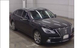 Toyota Crown 2013