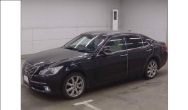 Toyota Crown 2013