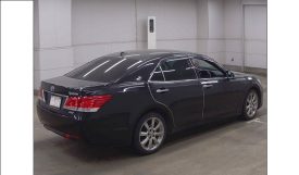 Toyota Crown 2013