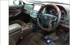 Toyota Crown 2013