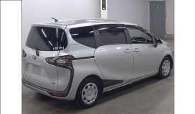 Toyota Sienta 2017