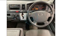 
										Toyota Hiace 2018 full									