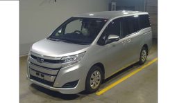 Toyota Noah 2017