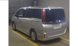 Toyota Noah 2017