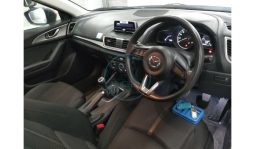 
										Mazda Axela 2017 full									