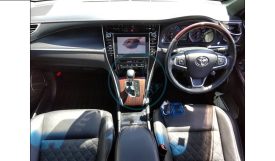 Toyota harrier 2017