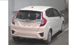 
										Honda Fit 2017 full									