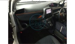 
										Toyota Sienta 2017 full									