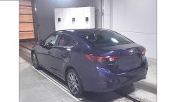 
										Mazda axela 2017 full									