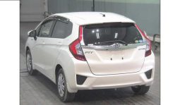 
										Honda Fit 2017 full									