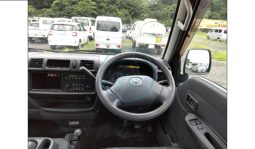 
										Mazda bongo van 2017 full									