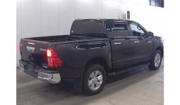 
										Toyota hilux 2018 full									