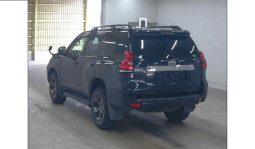 
										Toyota Land Cruiser Prado 2018 full									