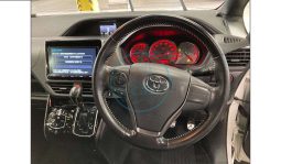 
										Toyota Voxy 2017 full									