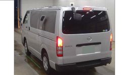 
										Toyota hiace 2017 full									