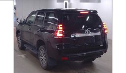 
										Toyota Land Cruiser Prado 2018 full									