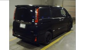 Toyota noah 2017