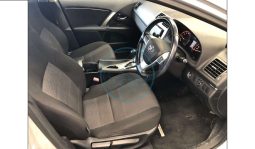 
										Toyota Avensis Wagon 2015 full									