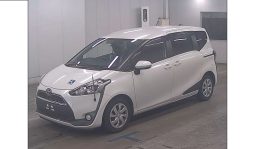 
										Toyota Sienta 2017 full									