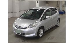 
										Honda Fit 2017 full									