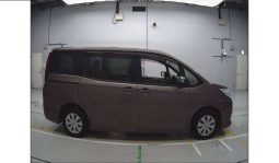 Toyota noah 2017