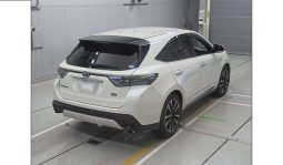 Toyota harrier 2017