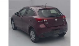 
										Mazda Demio 2017 full									