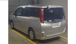 
										Toyota noah 2017 full									