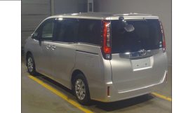 Toyota noah 2017