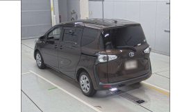 Toyota Sienta 2017