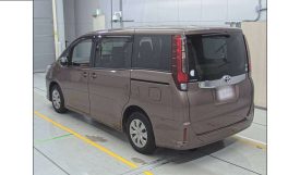 Toyota noah 2017