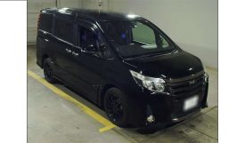 Toyota noah 2017