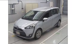 
										Toyota Sienta 2017 full									