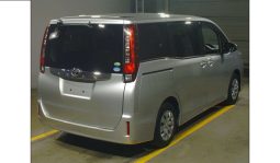 Toyota noah 2017